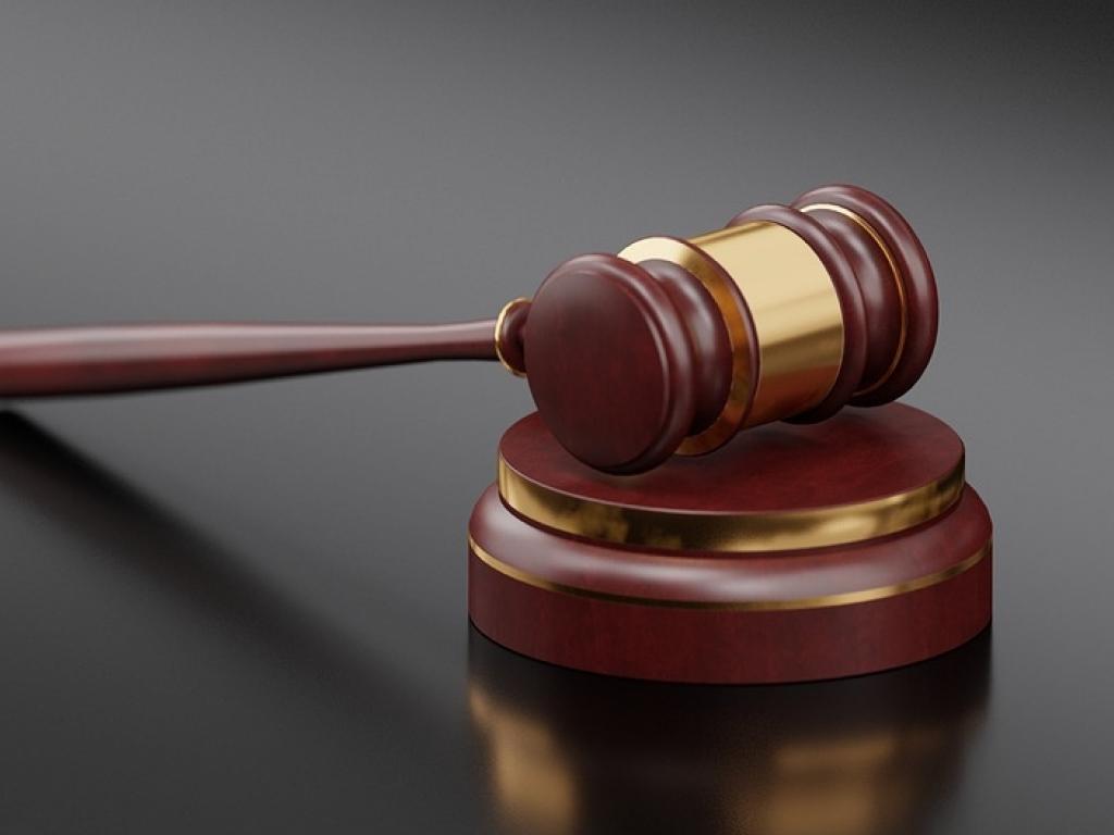 Neuquén: comenzó juicio contra ex jueza por derivar el cobro de multas a un estudio jurídico
