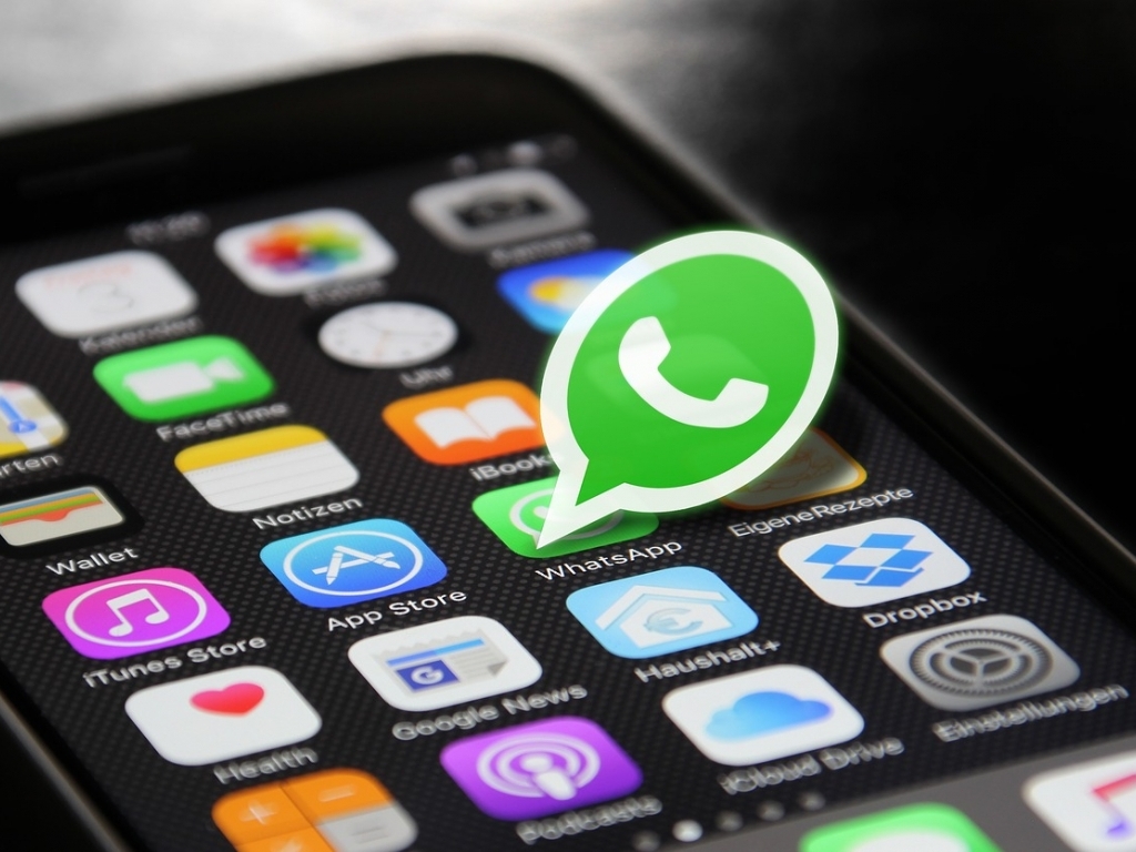 Chau exhorto, hola divorcio por Whatsapp